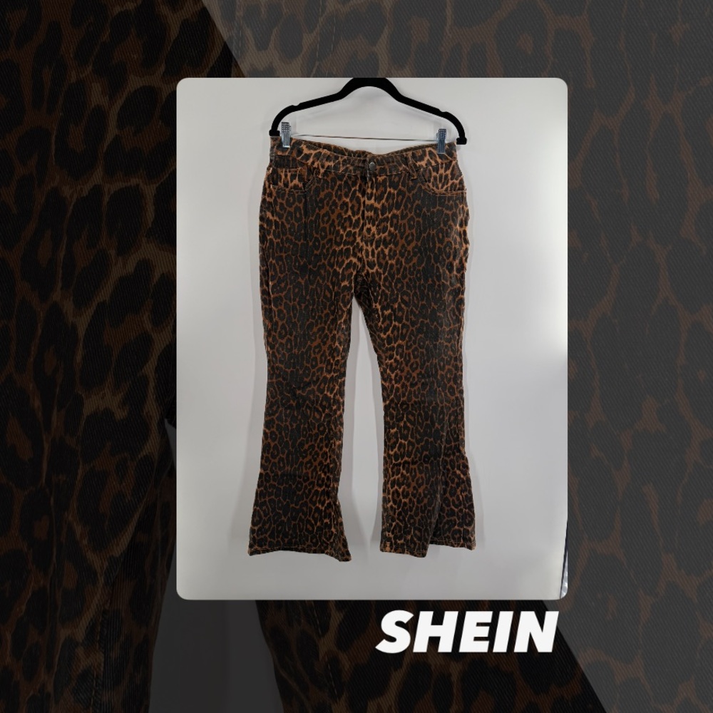 EUC SHEIN Leopard Print Cropped Flare Jeans